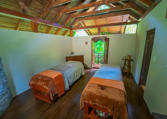 Lost Iguana Resort And Spa